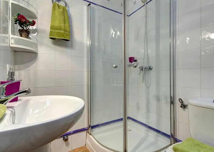 Jose By * אס מרקדל