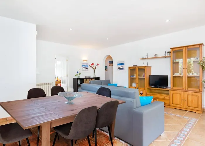 Jose By * אס מרקדל